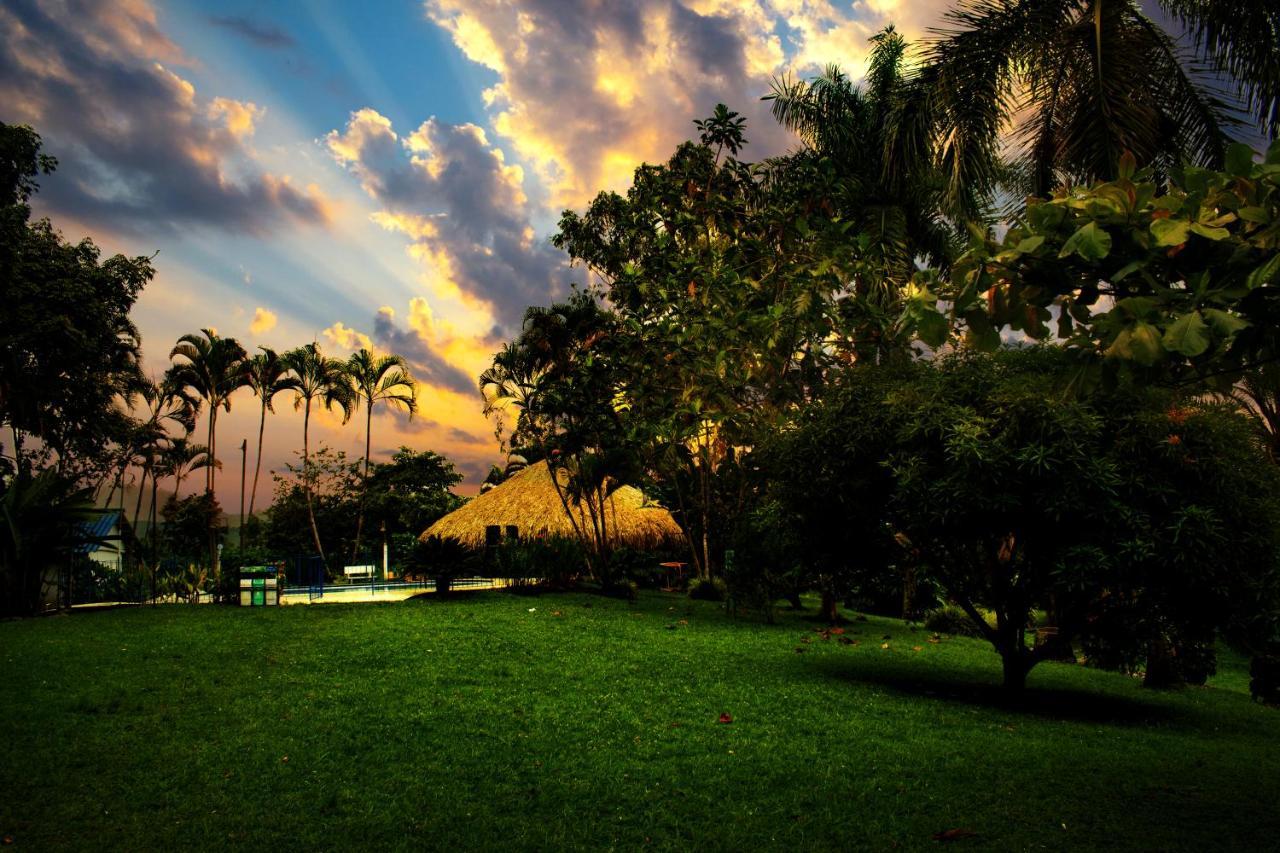 Finca Hotel El Eden Del Quindio Calarcá エクステリア 写真